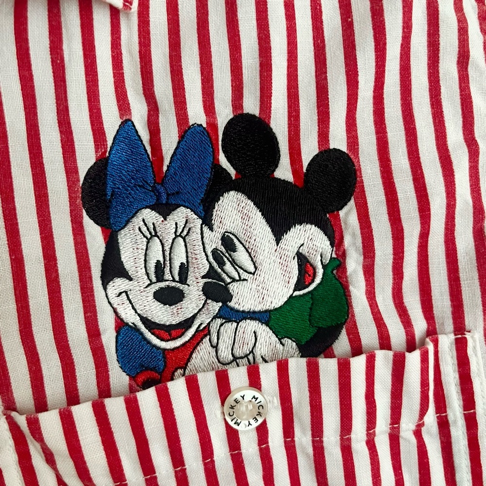 🏰 Vintage 90s Mickey & Minnie Embroidered Button Down Shirt